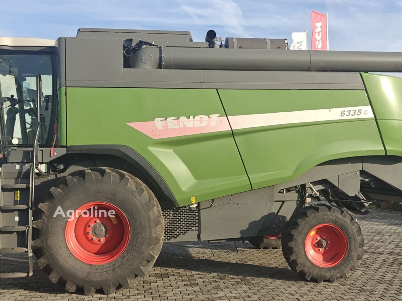 2016 Fendt 6335 C Harvester - Grain for sale — view 2