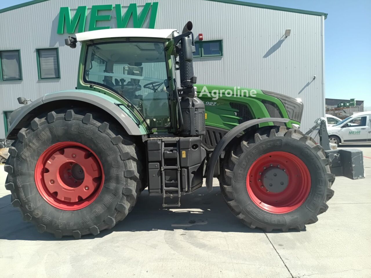 2017 Fendt 927 Vario S4 P Tractor - Wheel for sale — view 2