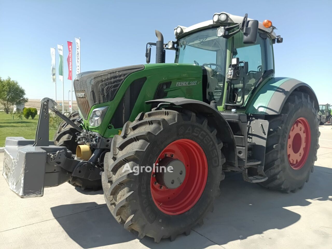 2017 Fendt 927 Vario S4 P Tractor - Wheel for sale — view 3