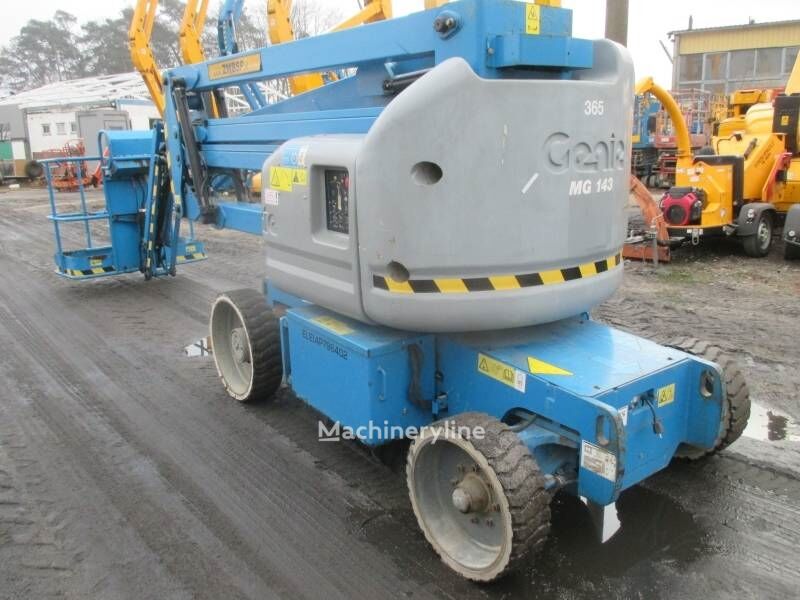 2008 Genie Z 40 23 N Articulating Boom Lift for sale — view 4