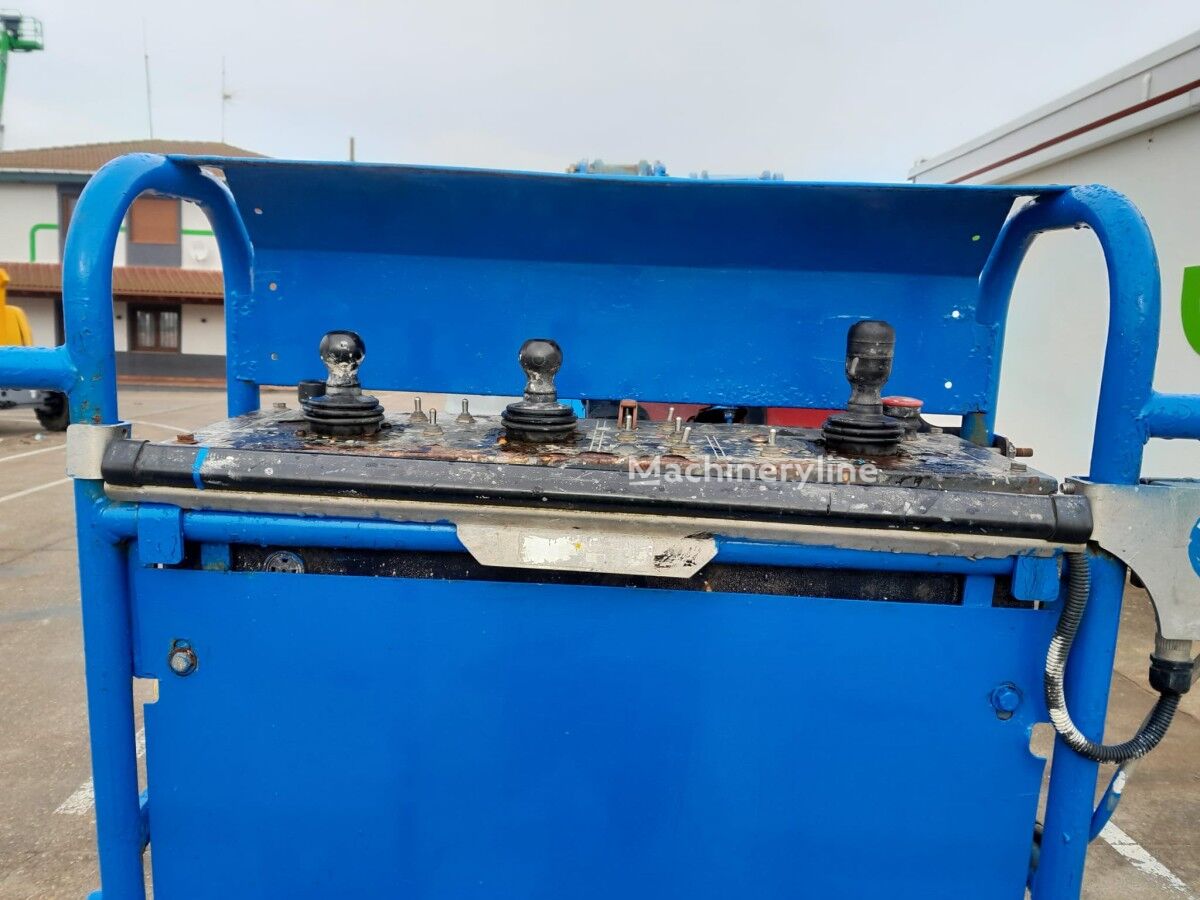 2013 Genie Z-45-25 J Articulating Boom Lift for sale — view 5