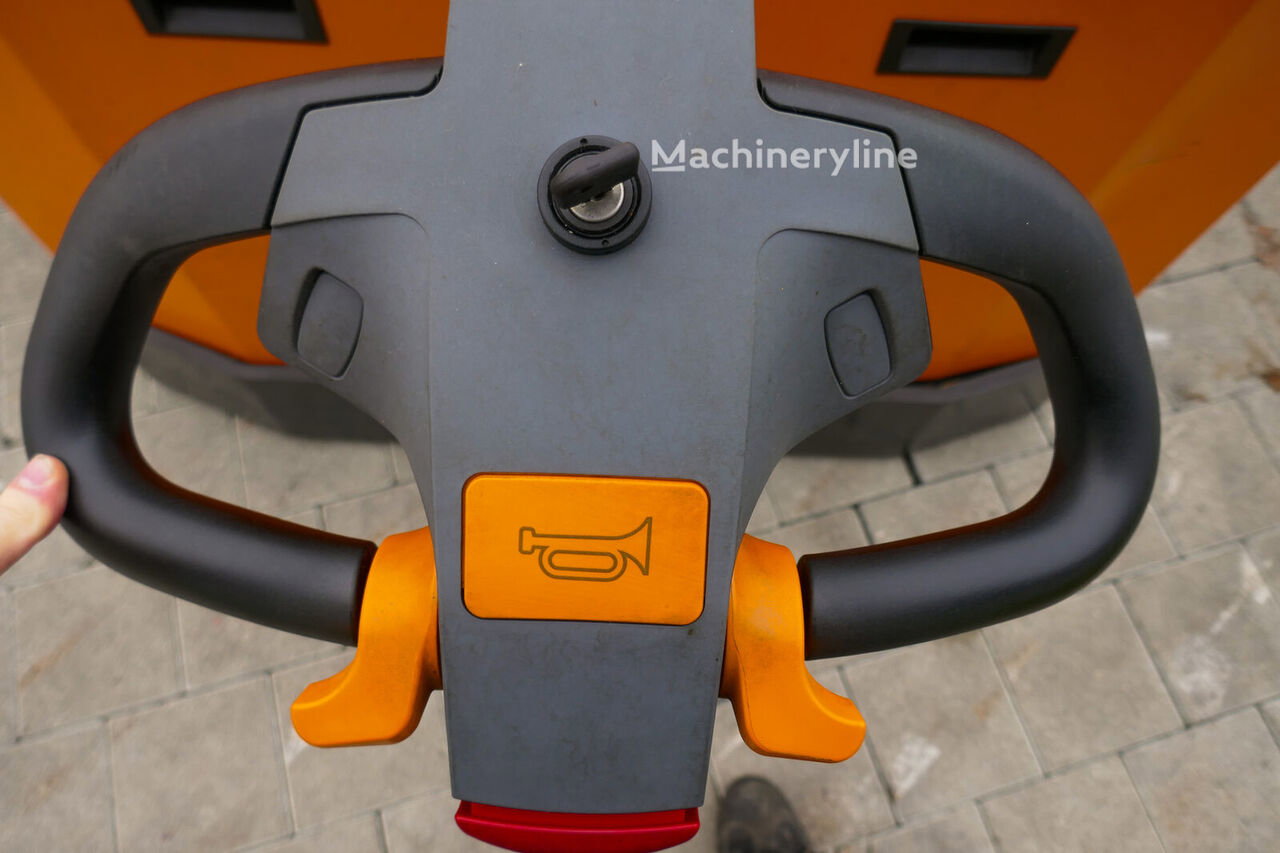 2013 Genkinger EGS 900-SO Tow Tractor for sale — view 5