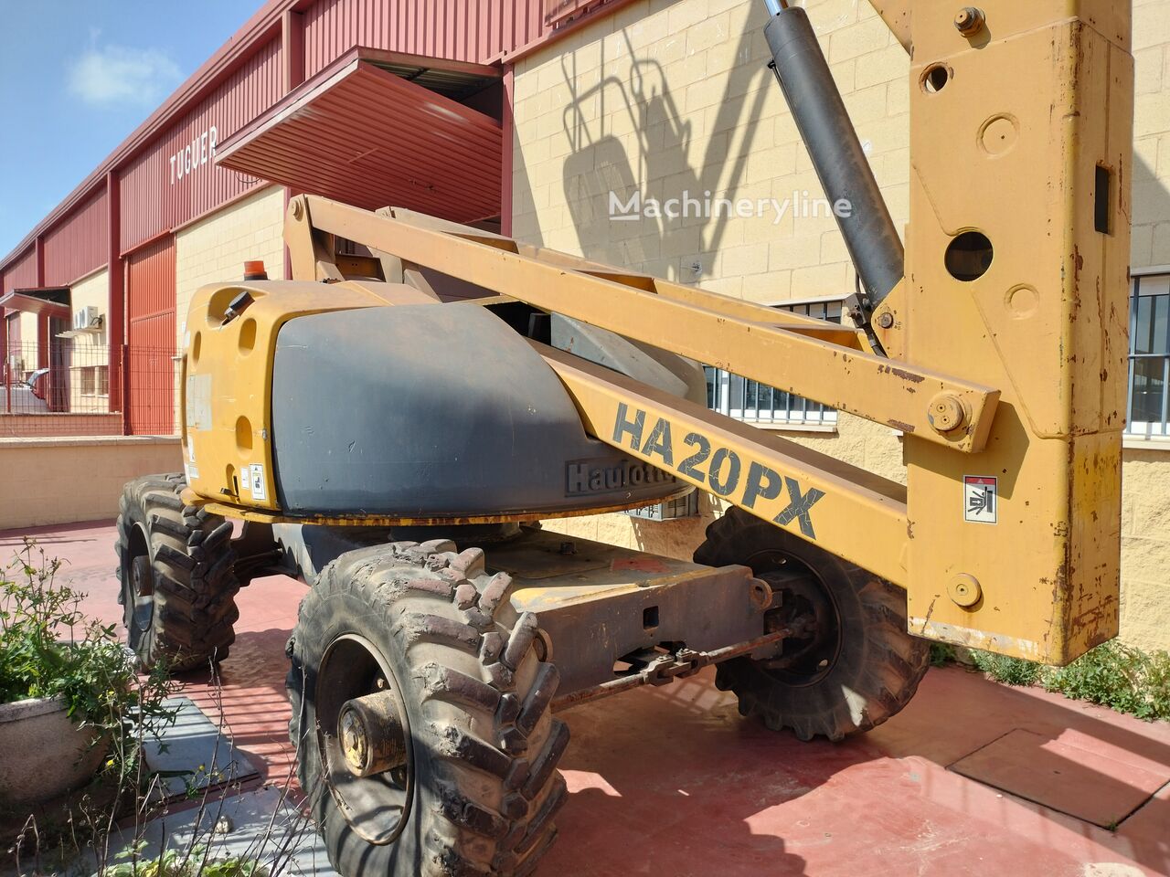 2004 Haulotte HA20PX Articulating Boom Lift for sale — view 4
