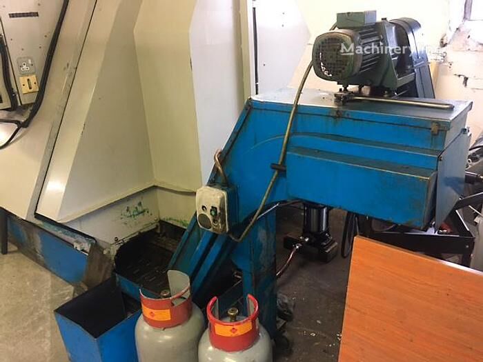1990 Hitachi HT-25DM Lathe for sale