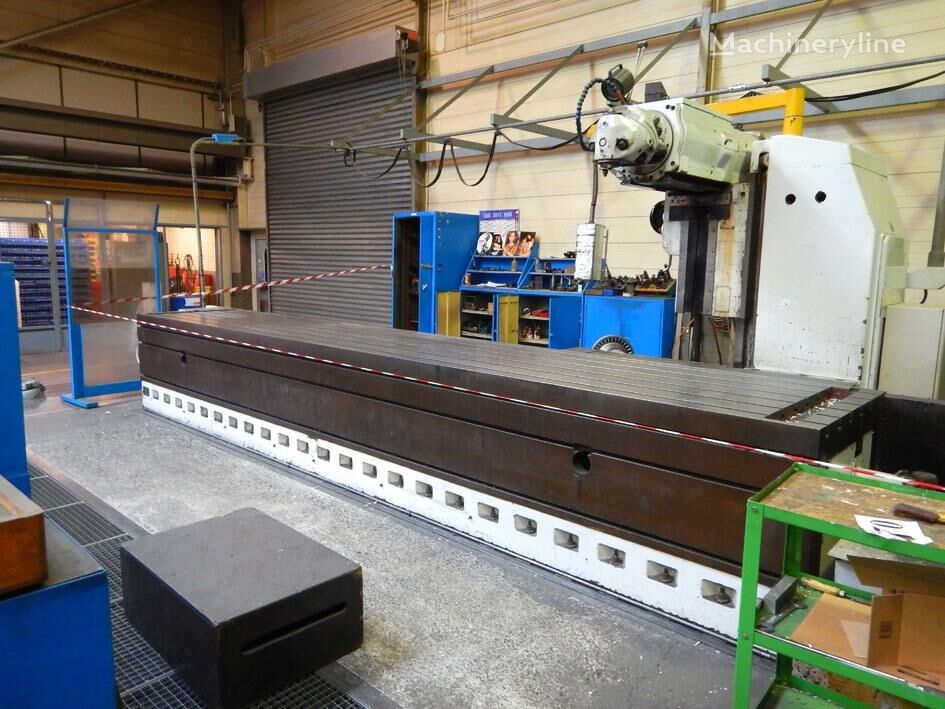 Huron Milling Machine for sale