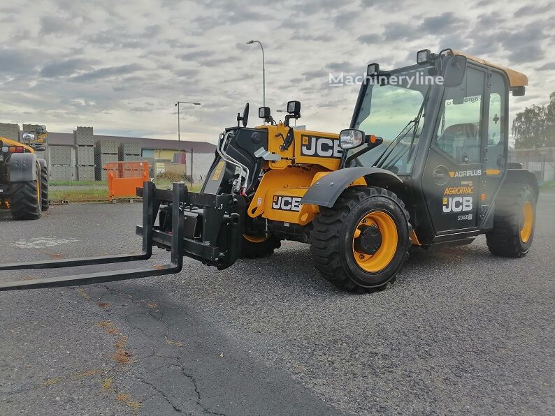 2023 JCB 525-60 Agri PL Telehandler for sale — view 4