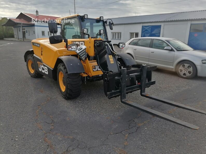 2023 JCB 525-60 Agri PL Telehandler for sale — view 5