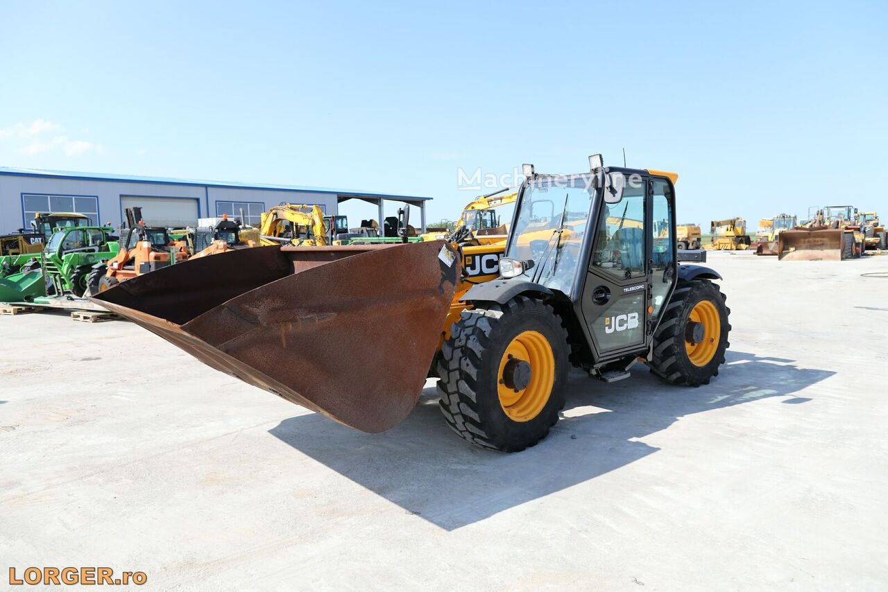 2017 JCB 527-58 AG Telehandler for sale