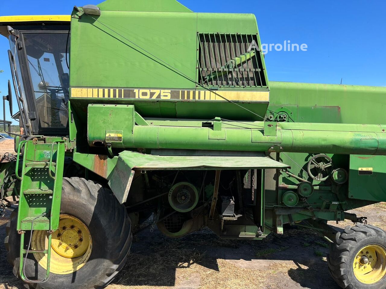 1986 John Deere 1075 Harvester - Grain for sale — view 3