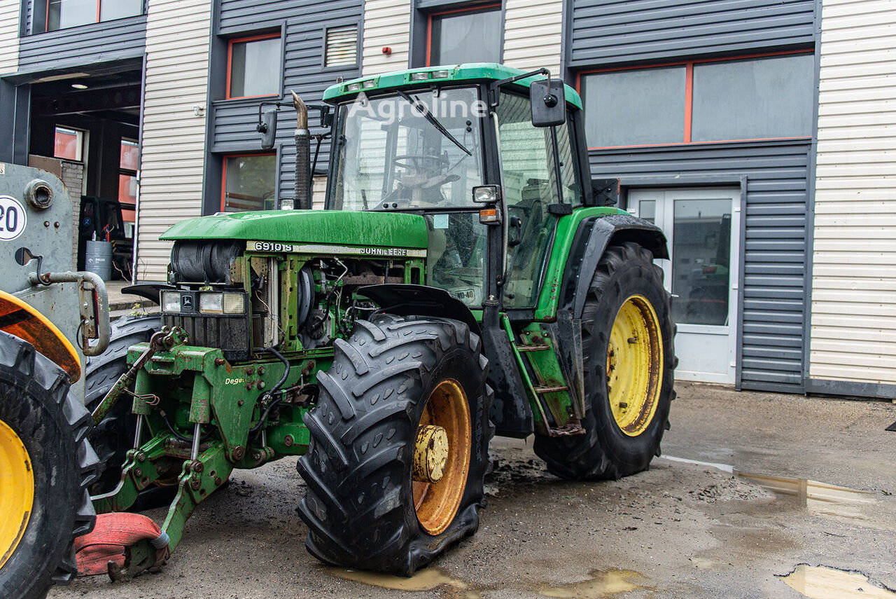 2000 John Deere 6910S Tractor - Wheel for sale — view 5