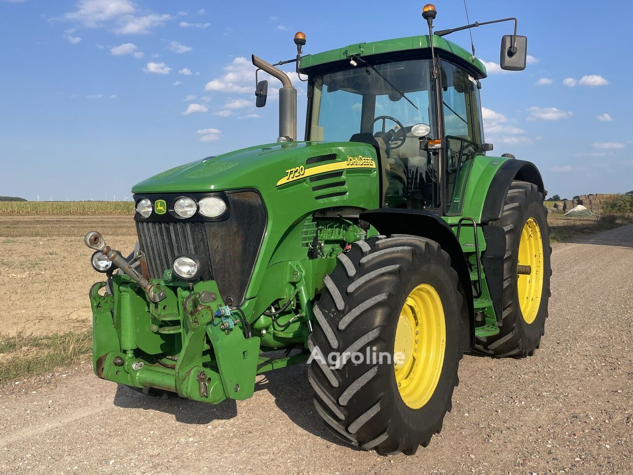 John Deere 7720 Tractor - Wheel for sale — view 2