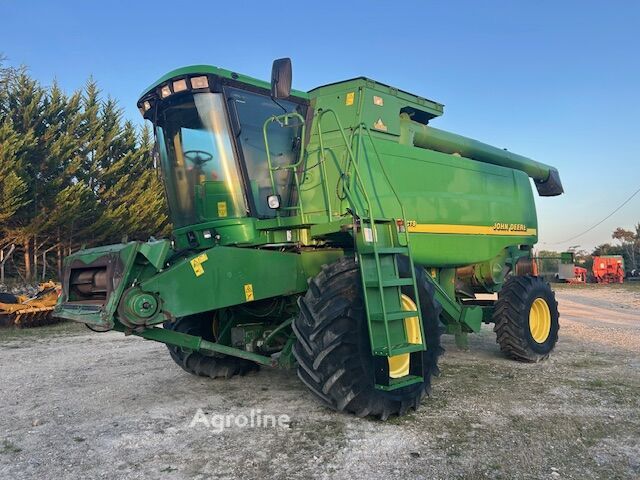 2001 John Deere 9780CTS Harvester - Grain for sale — view 2