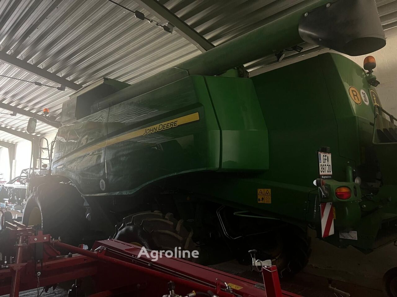 2011 John Deere T550 Harvester - Grain for sale — view 3