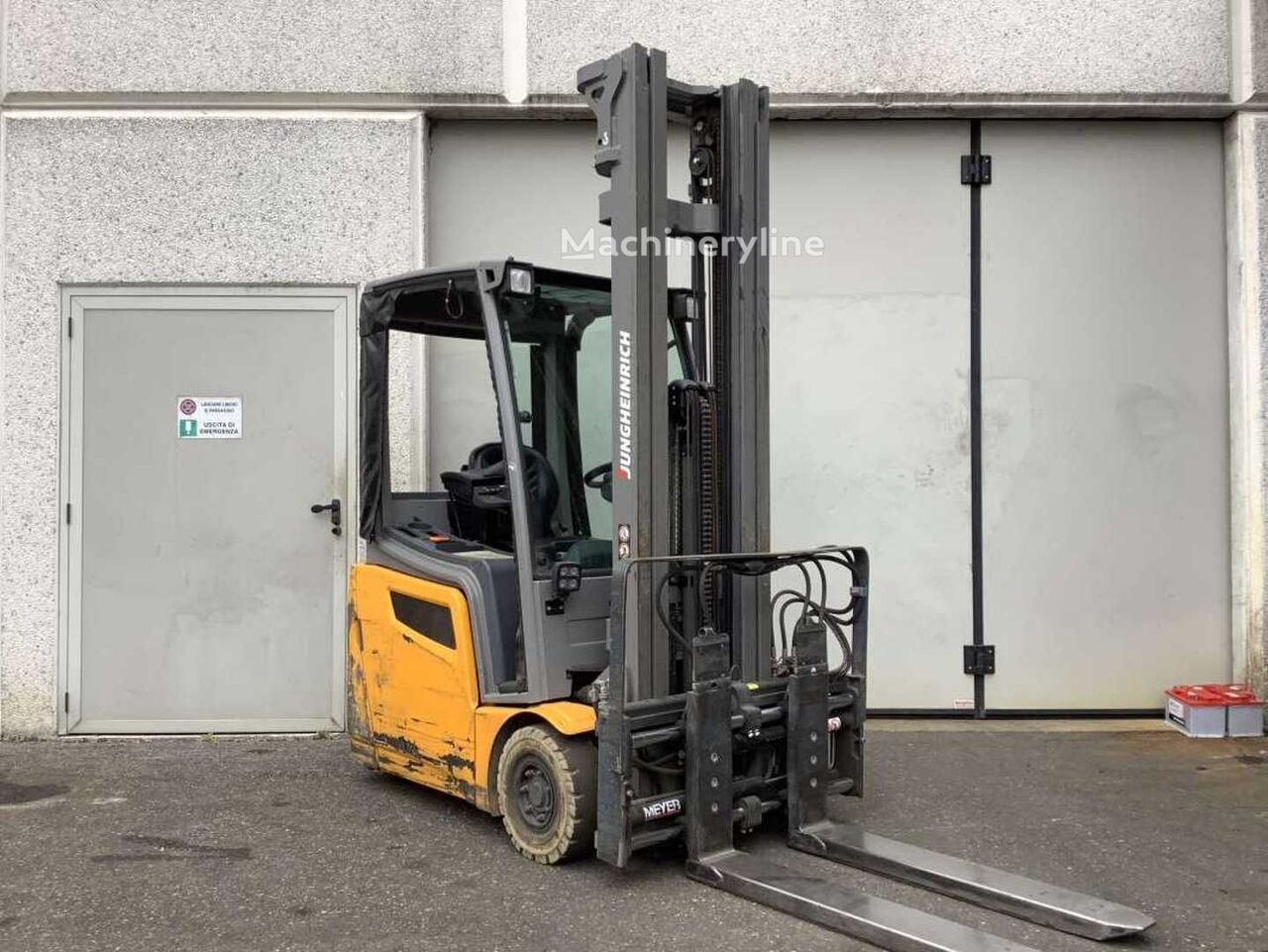 2018 Jungheinrich EFG 215 Three-Wheel Forklift for sale — view 4