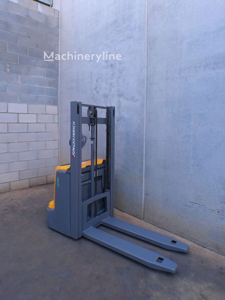 2016 Jungheinrich EJC 110 250 ZT Pallet Truck for sale — view 4