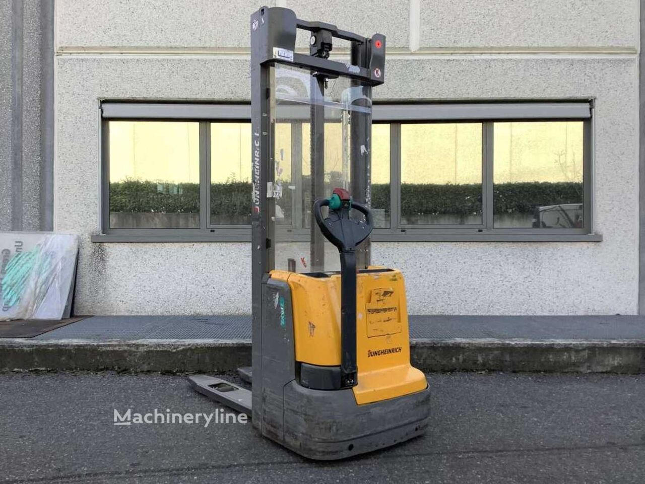 Jungheinrich EJC 112 Pallet Truck for sale — view 4