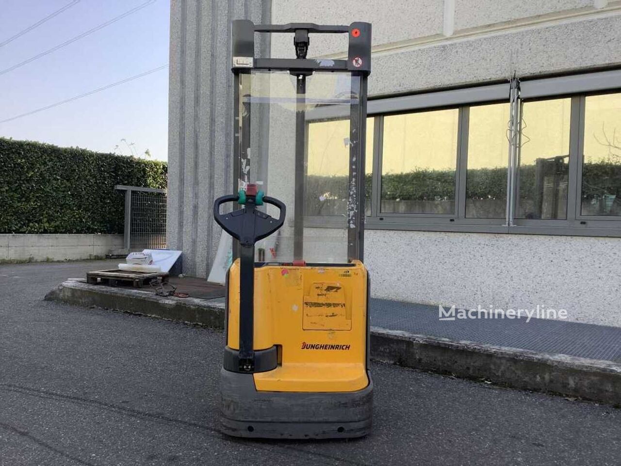 Jungheinrich EJC 112 Pallet Truck for sale — view 5