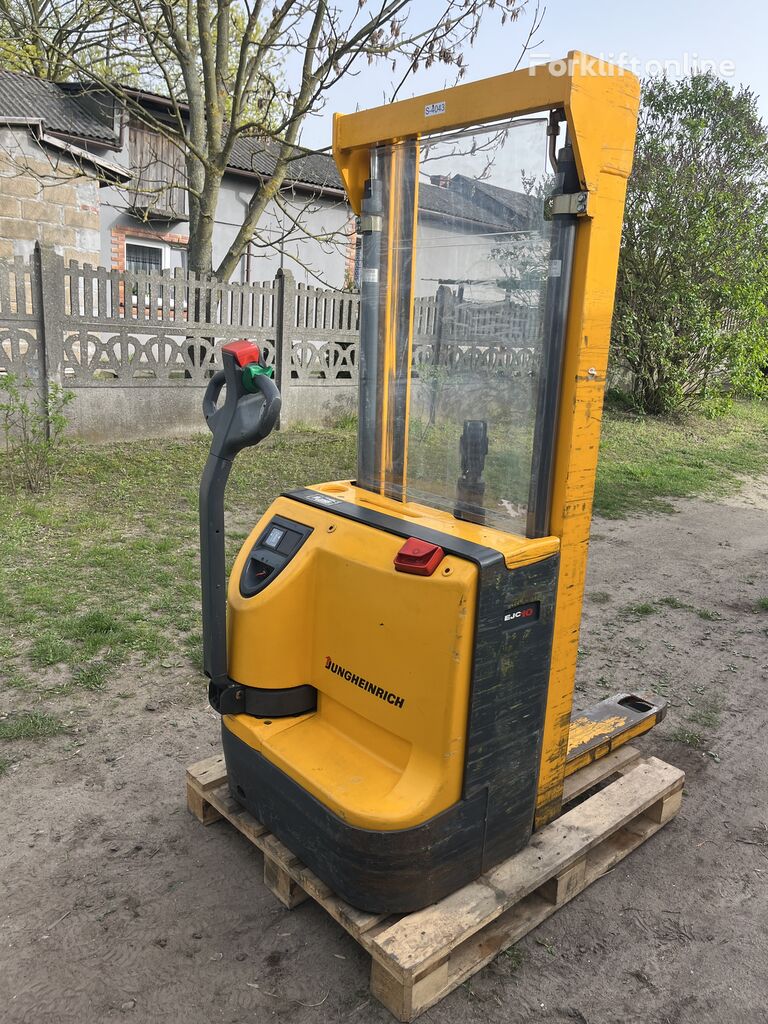 2004 Jungheinrich EJC10 Pallet Truck for sale — view 4