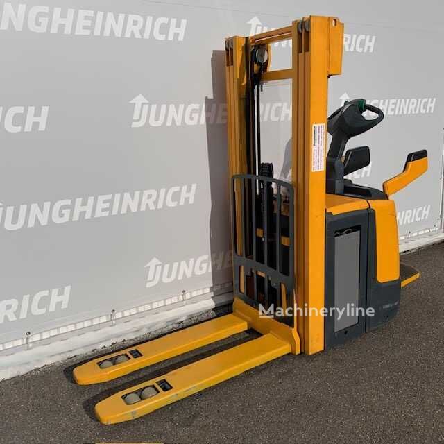 2014 Jungheinrich ERC 214Z 4300 Pallet Truck for sale — view 3