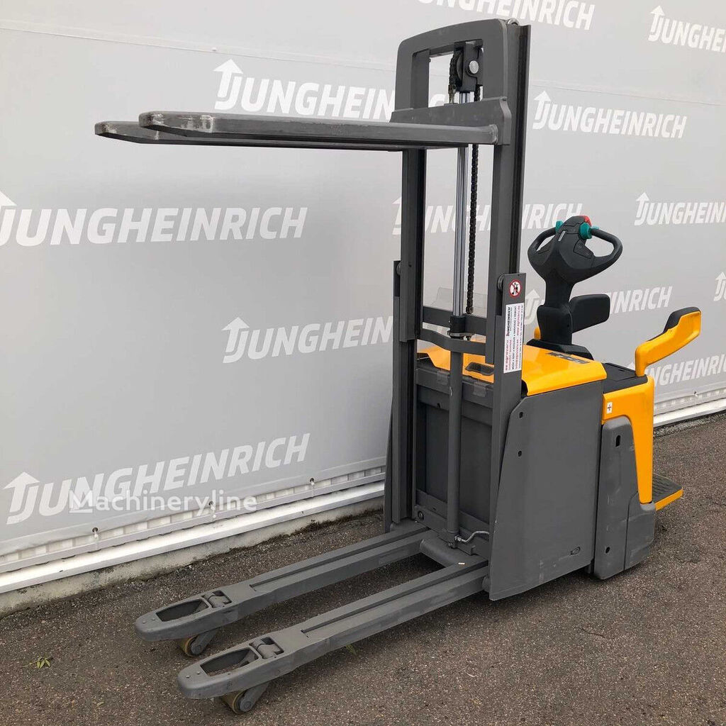 2018 Jungheinrich ERD 220 1660 Z Pallet Truck for sale — view 2