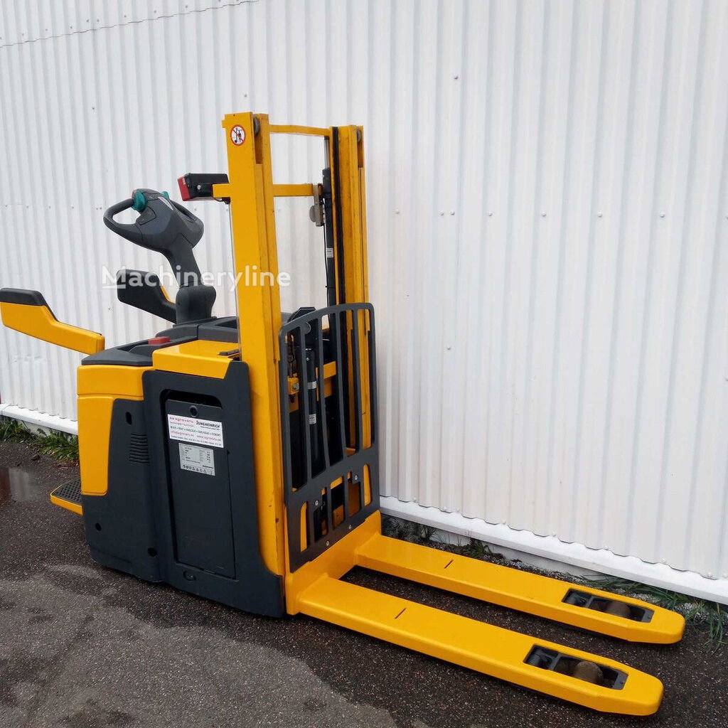 2015 Jungheinrich ERD 220 2500 Z Pallet Truck for sale — view 2