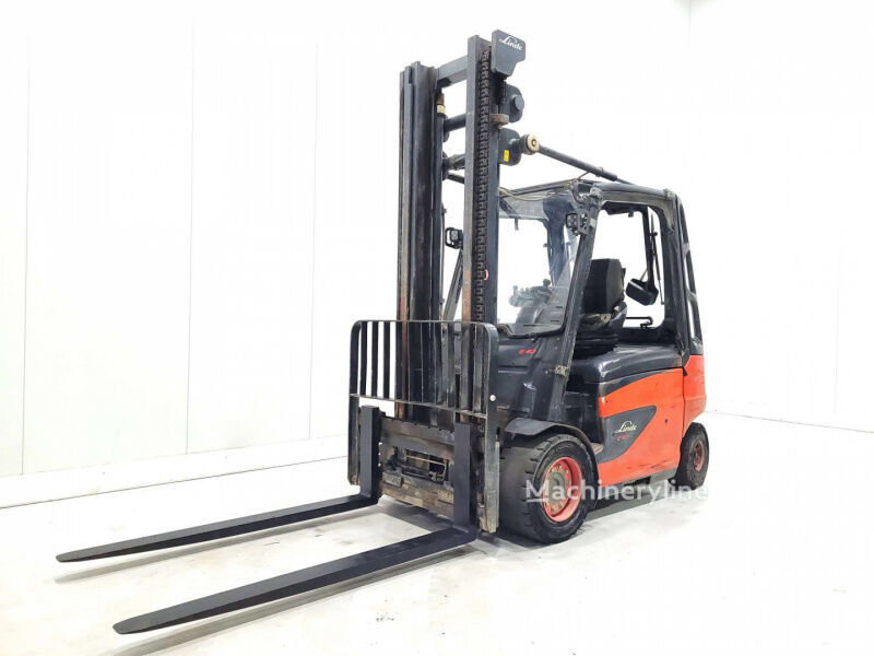 2013 Linde E40 Electric Forklift for sale — view 3