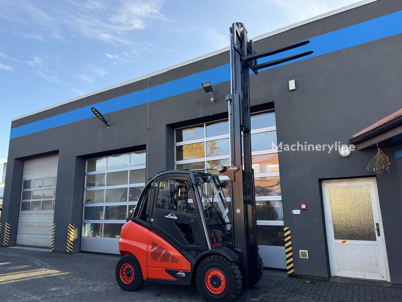 2018 Linde H45T-02 189 Gas Forklift for sale — view 3
