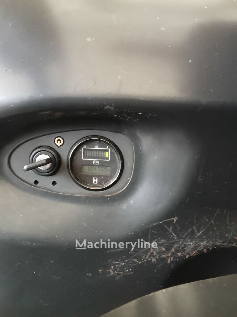 2006 Linde L 16 AP Pallet Truck for sale — view 2