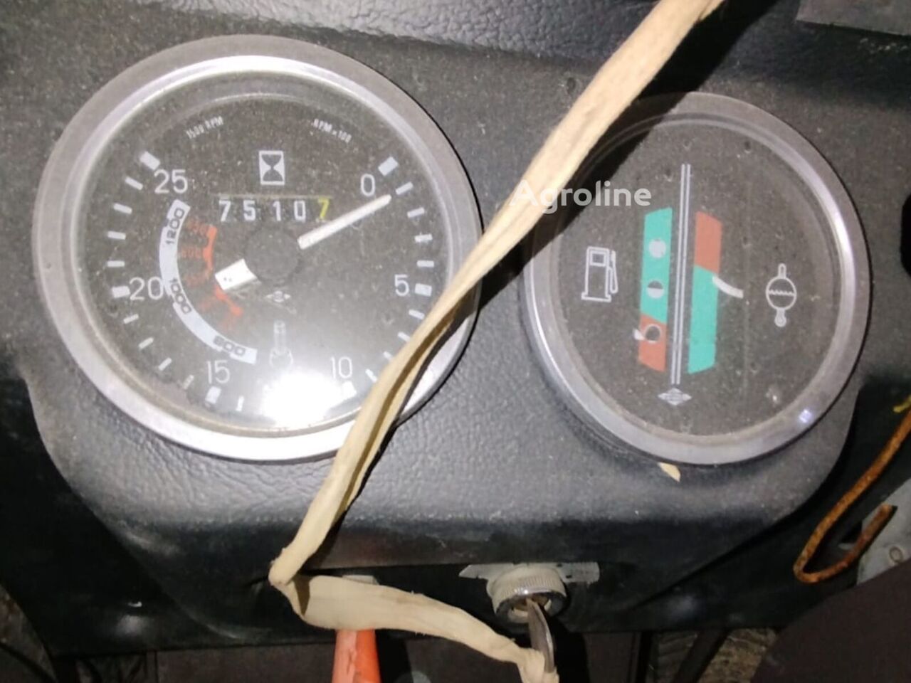 1991 Massey Ferguson 247 Tractor - Track for sale — view 2