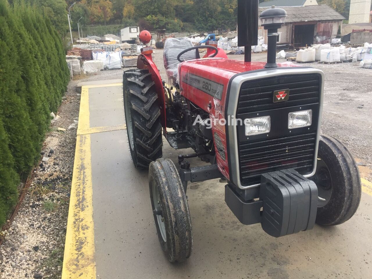 2023 Massey Ferguson MF260 Sadownik Tractor - Motor for sale — view 2