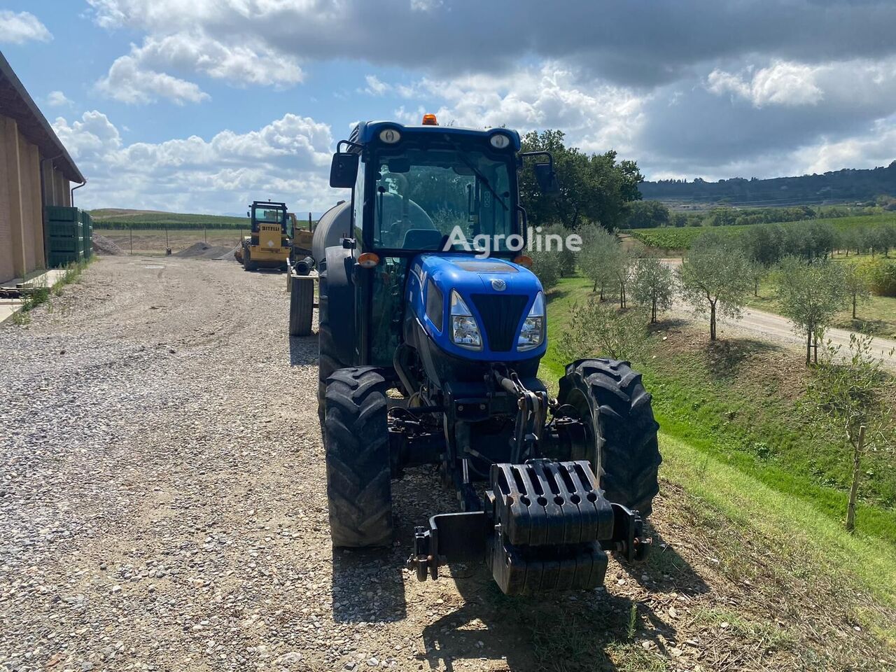 2017 New Holland T4 105F Tractor - Wheel for sale — view 2