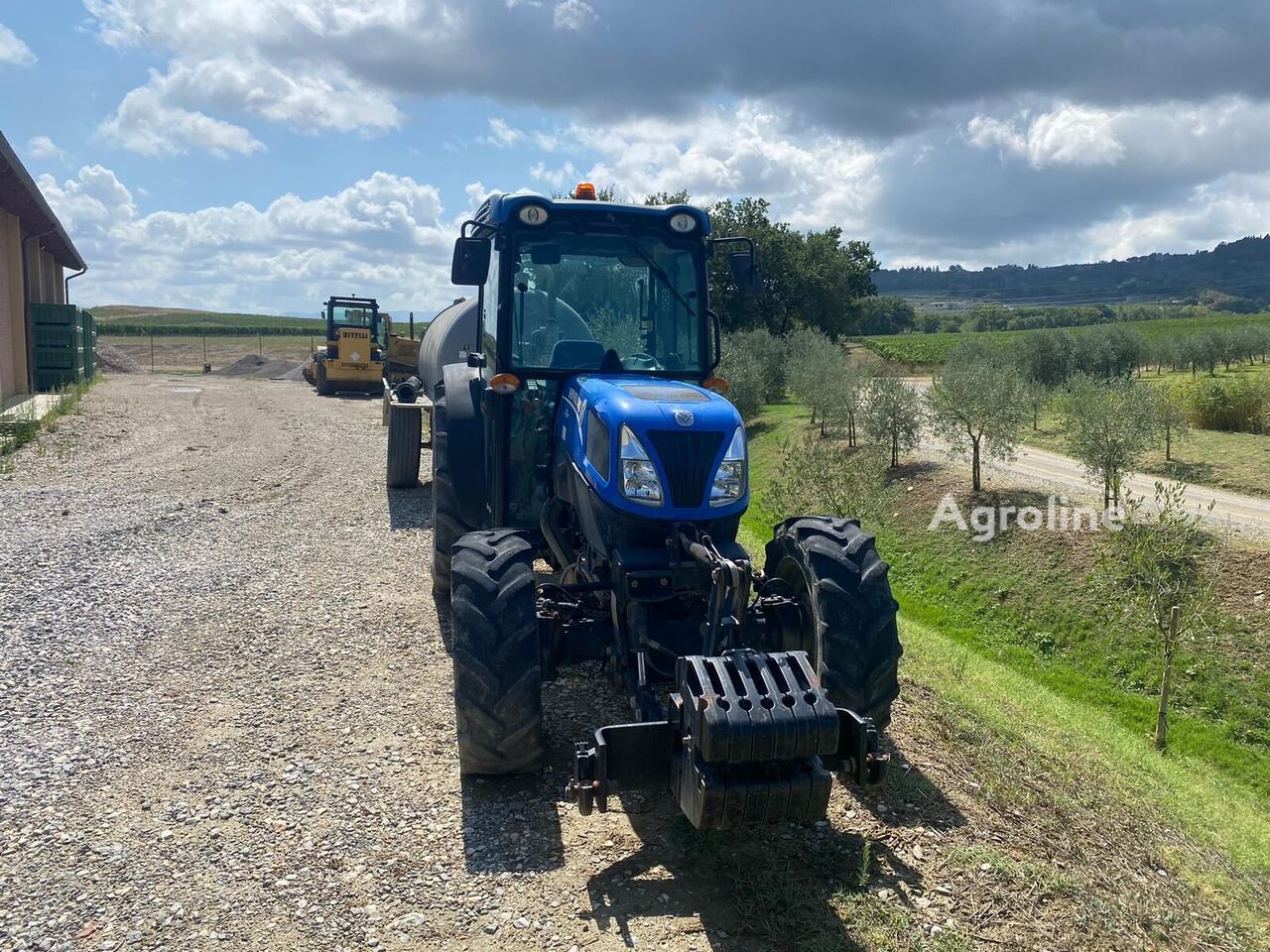 2017 New Holland T4 105F Tractor - Wheel for sale — view 3
