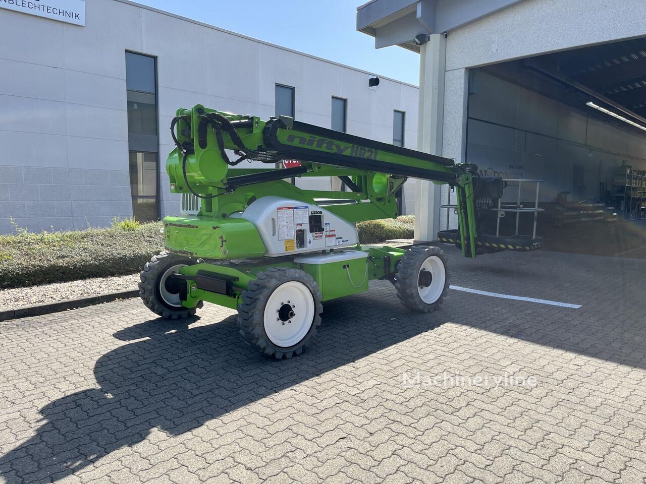 2013 Niftylift HR21E Articulating Boom Lift for sale