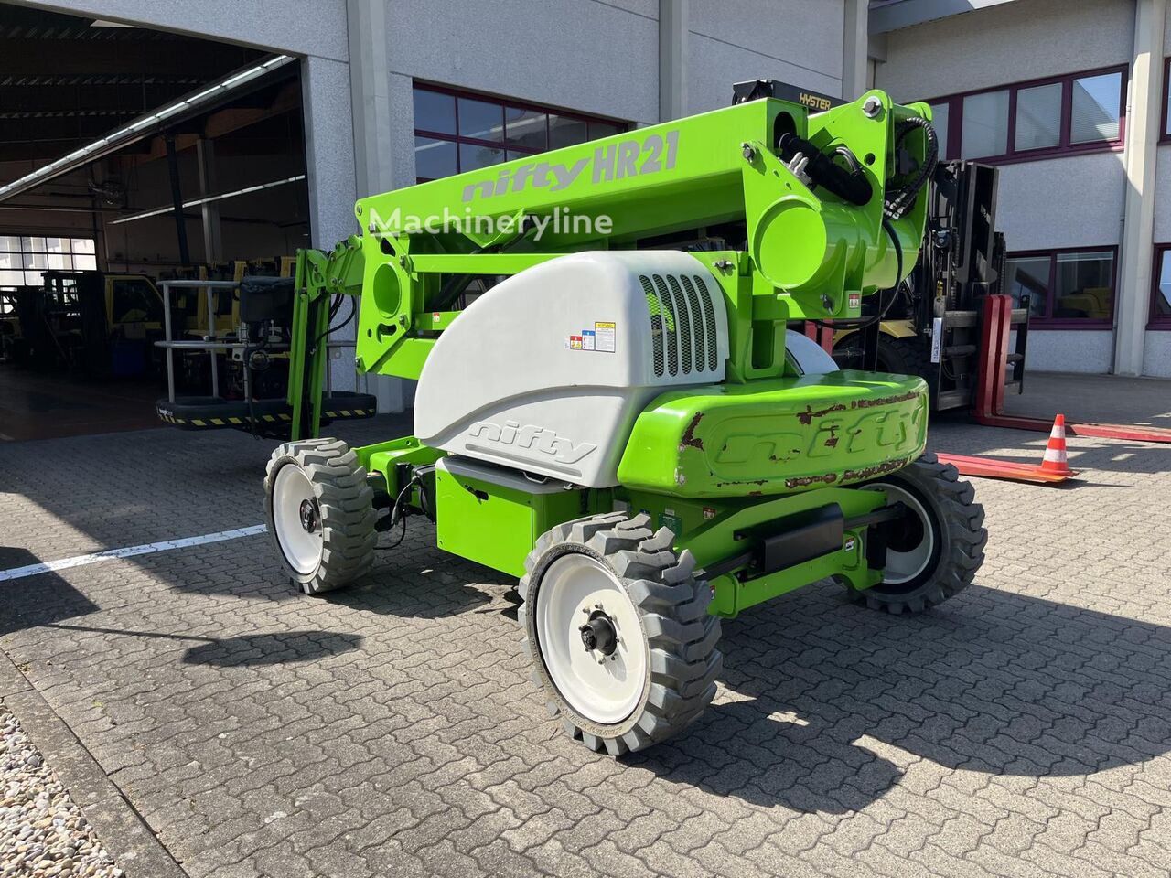 2013 Niftylift HR21E Articulating Boom Lift for sale — view 3