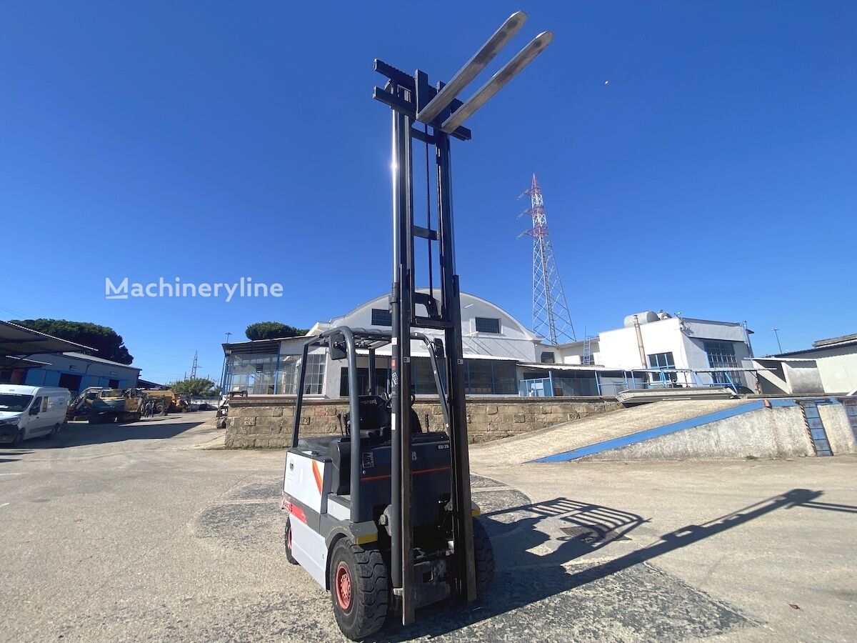 2000 OM EU25 Electric Forklift for sale — view 4