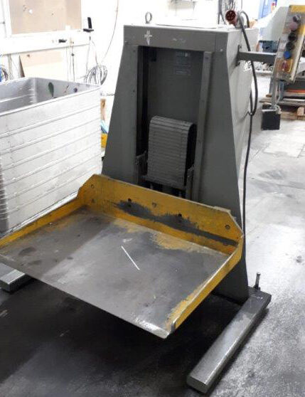 1991 Polar L 600-W-3 Pile Lifter for sale — view 2
