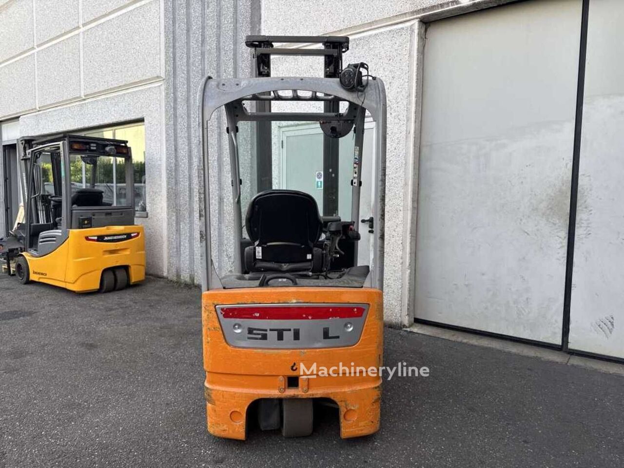 2013 Still RX 50-13 Three-Wheel Forklift for sale — view 3