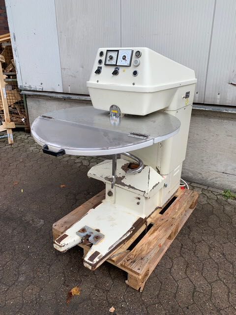 WP Kemper ST 125 A Bakery Equipment for sale — view 2