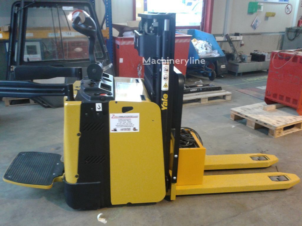2015 Yale MP20XD Pallet Truck for sale — view 2