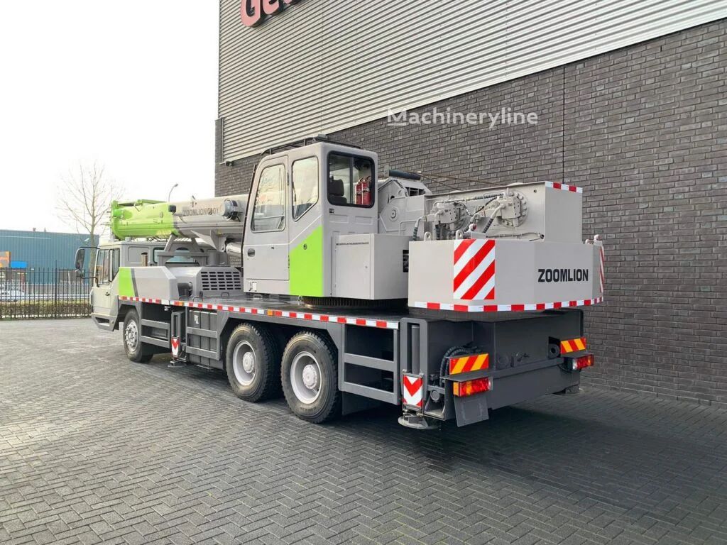 Zoomlion QY25V51.5 25 T All Terrain Crane for sale — view 3