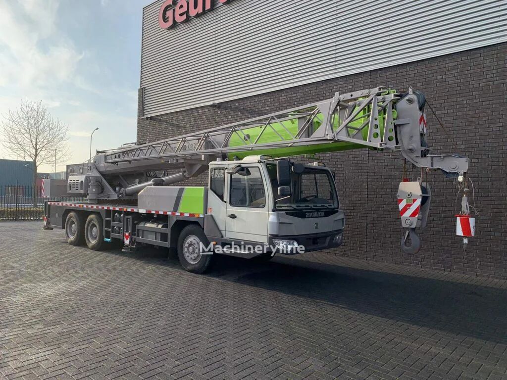 Zoomlion QY25V51.5 25 T All Terrain Crane for sale — view 5
