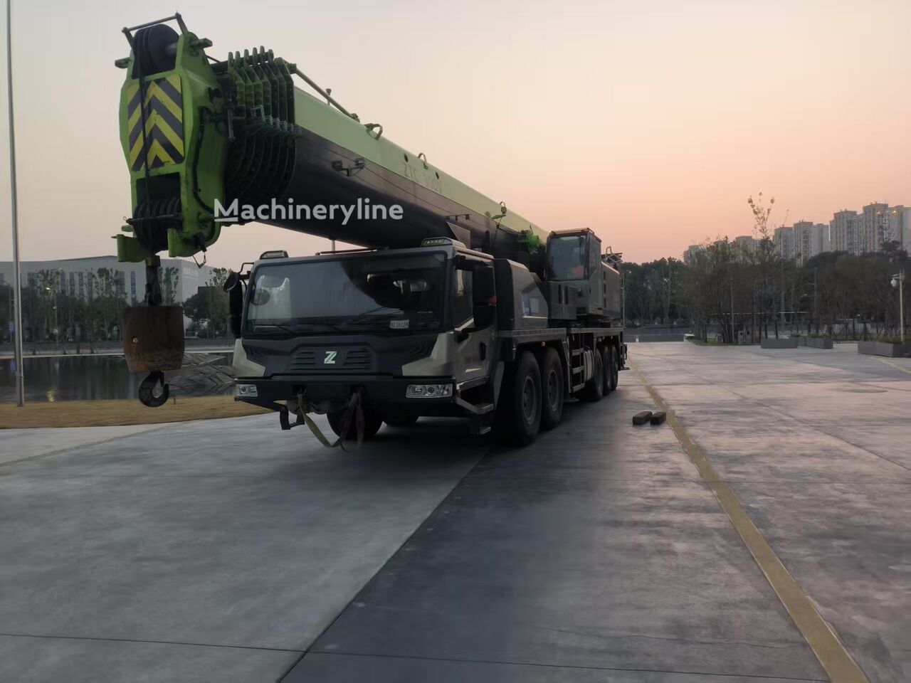 2021 Zoomlion ZTC1300V Zooml All Terrain Crane for sale — view 3