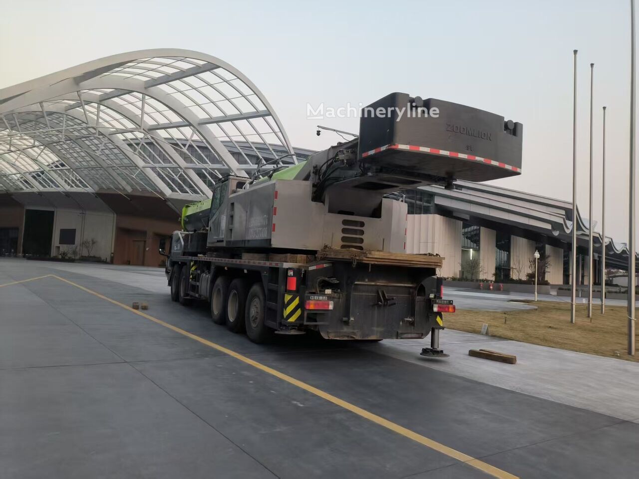 2021 Zoomlion ZTC1300V Zooml All Terrain Crane for sale — view 4