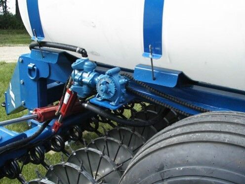 2008 BLU JET Spikewheel 800 Manure - Spreader for sale — view 4