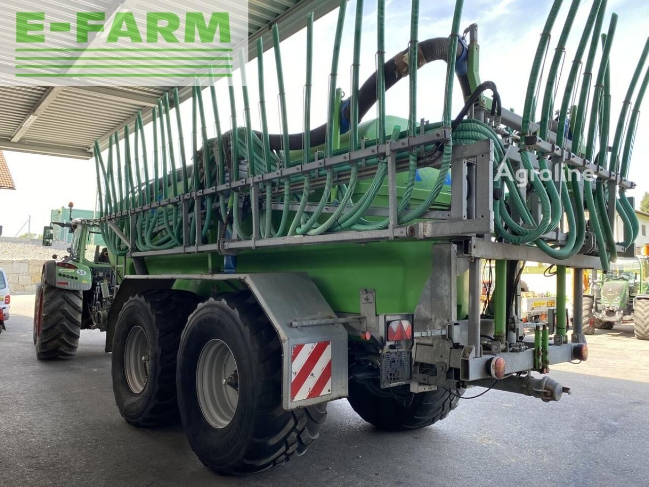 2010 Bauer Poly 185 TL Manure - Spreader for sale — view 3