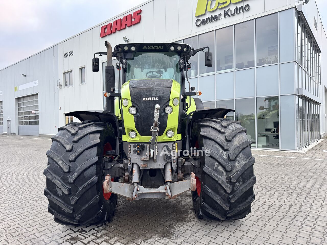 2014 Claas Axion 920 Tractor - Wheel for sale — view 2