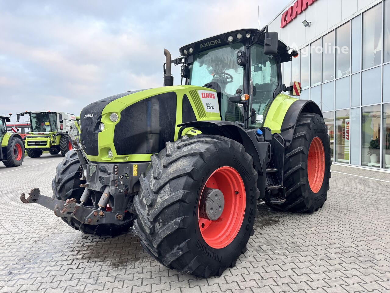 2014 Claas Axion 920 Tractor - Wheel for sale — view 3