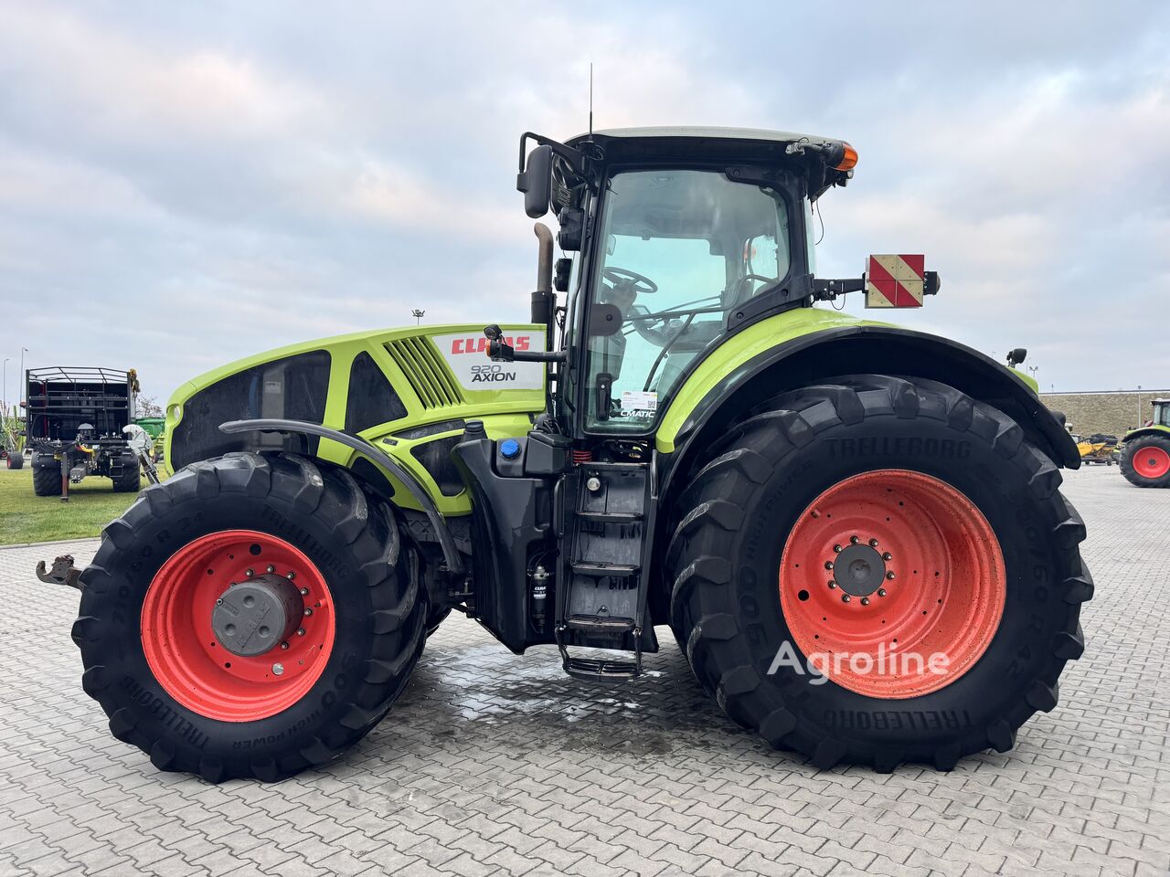 2014 Claas Axion 920 Tractor - Wheel for sale — view 4