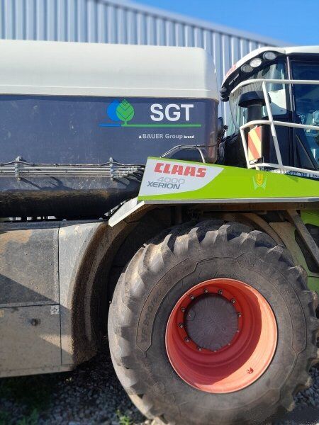 2015 Claas Xerion 4000 78 Manure - Spreader for sale — view 4