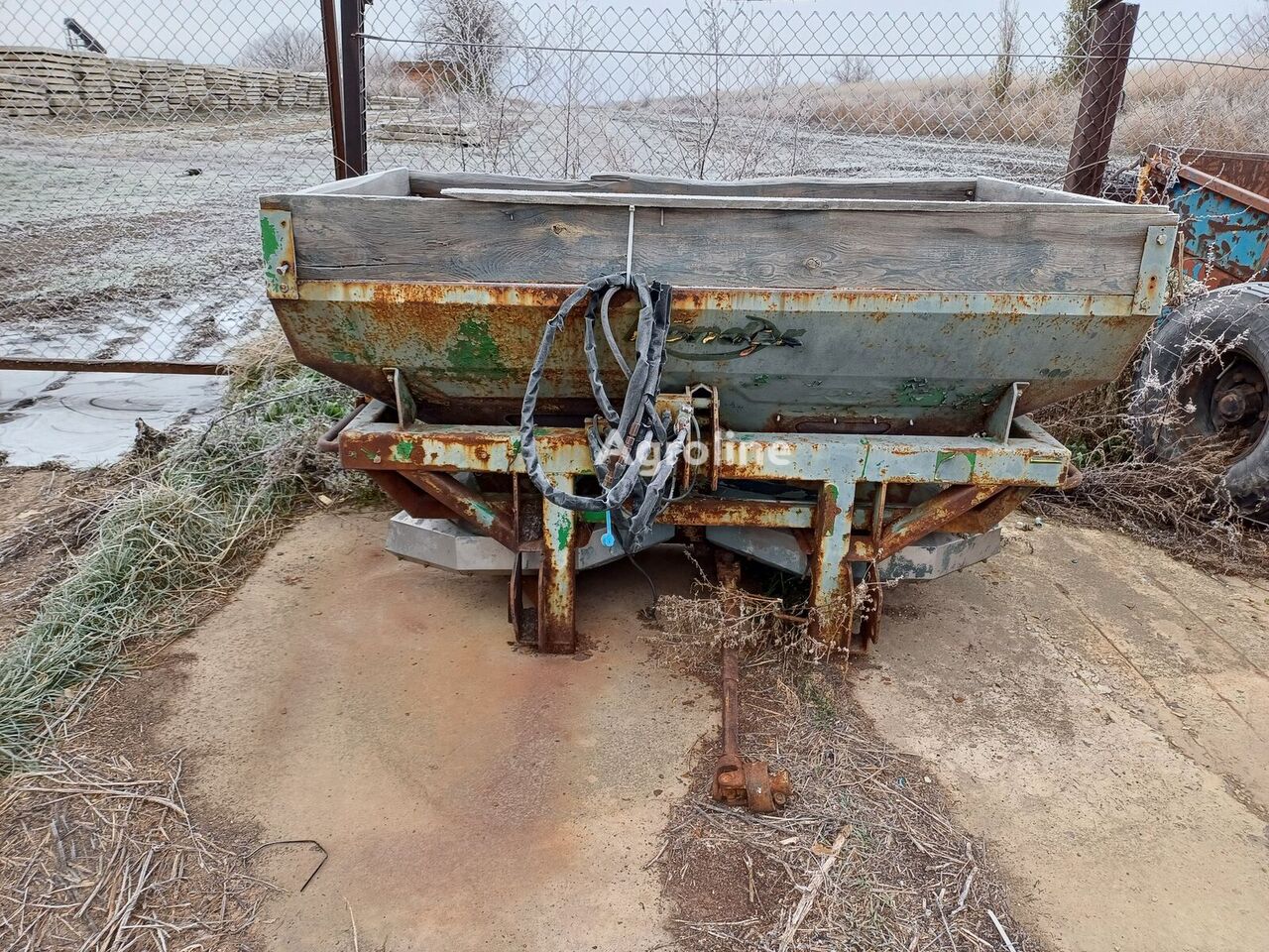 Donder Cgsa Spreader - Self Propelled for sale — view 2